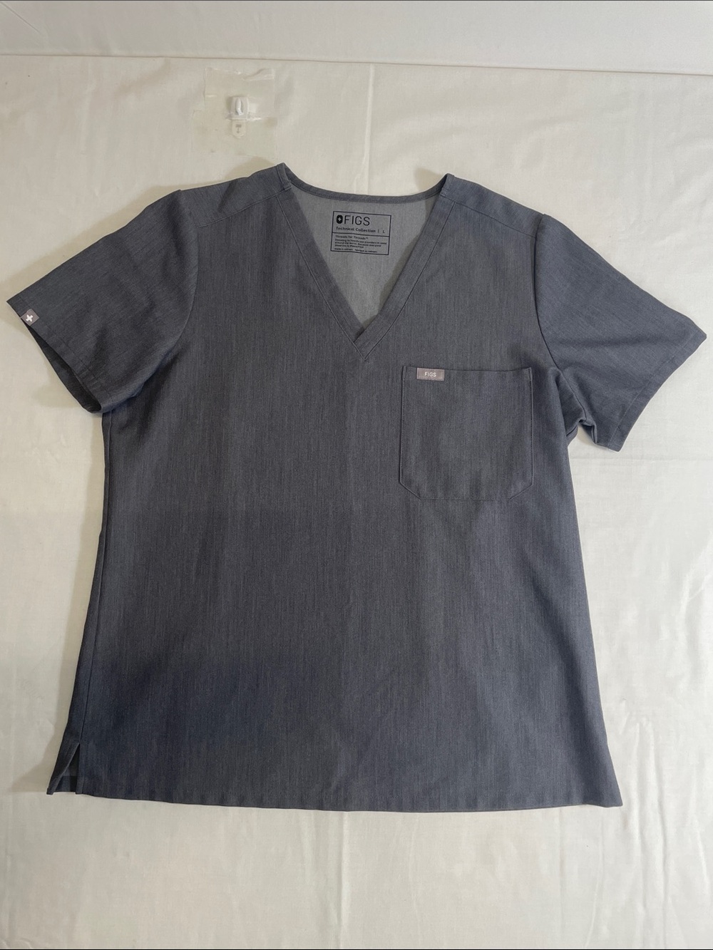 FIGS Kade Catarina scrub top one pocket Graphite Large EUC